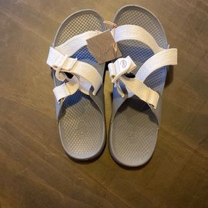 NWT Chaco sandals